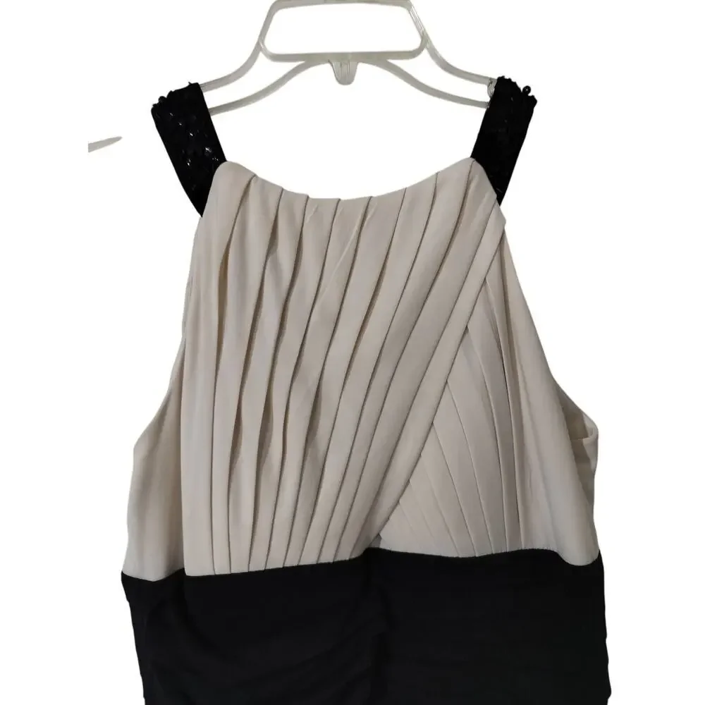 Jessica Howard beautiful sleeveless